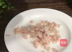 Illustration of how to make shrimp and millet breakfast cakes 8