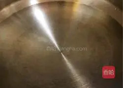 Illustration of how to make mutton meatball soup with shredded radish 3