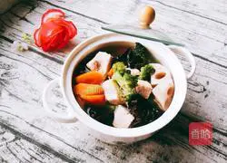 Illustration of how to make seasonal vegetable and chicken soup 18