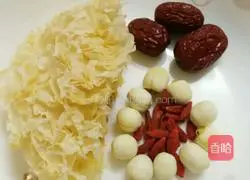 Illustration of Tremella Lotus Seed Soup 1