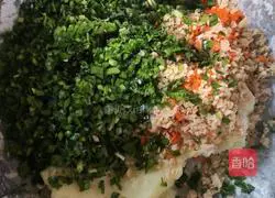 Illustration of how to make potato pancakes 3