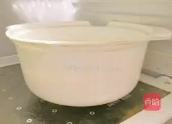 Illustration of how to make strawberry, orange, milk and sago 8