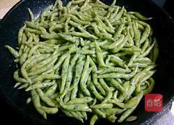 Illustration of how to make spinach rub 18