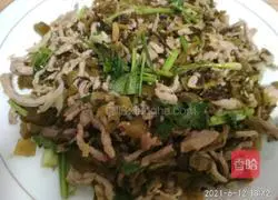 Illustration of how to make stir-fried shredded pork with pickled cabbage 11
