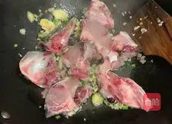 Illustration of how to make fish head tofu soup 4