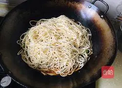 Illustration of Braised Pork Noodles 11