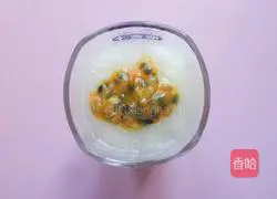 Illustration of how to make pear and passion fruit juice 9