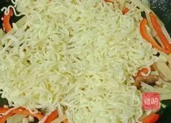 Potatoes, shiitake mushrooms and cheese noodles Illustration of how to do it 12