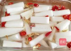 Illustration of how to make sour radish 4