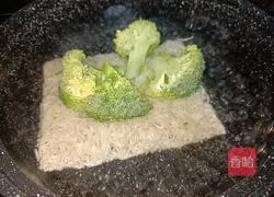 Illustration of how to make matsutake beef sauce noodles 4