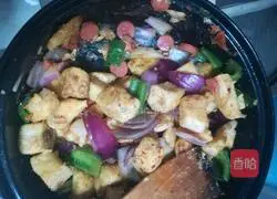 Illustration of how to make fried steamed buns with onions and ham 7