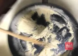 Illustration of how to make meringue sugar cakes 3