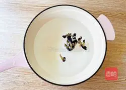 Illustration of how to soak star air in water 2