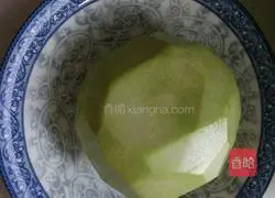 Illustration of how to mix and skim silk 2