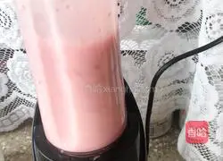 Illustration of how to make fresh peach juice with passion fruit 7