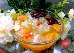 Papaya, Tremella and Lily Soup Recipe Illustration 9