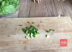 Tofu, wolfberry and radish sprouts Illustration of how to make soup 3