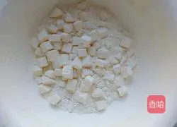 Tomato and Potato Pimple Soup Illustration 6