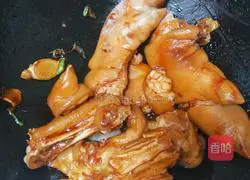 Illustration of soybean stewed pig's feet 6