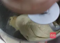  Illustration of how to make shredded onion and bacon shredded buns 2