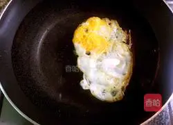 Illustration of how to make hot and sour egg noodle soup 5