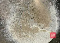 Illustration of how to make rye wowotou 3