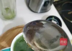 Illustration of how to make Chinese Valentine's Day dinner (celery) 7