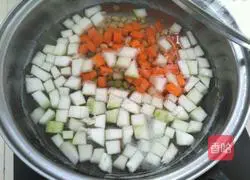 Winter Melon and Double Beans Recipe Illustration 5