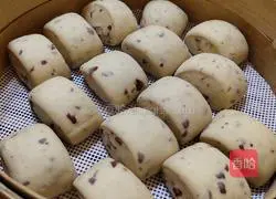 Illustration of how to make red date steamed buns 6