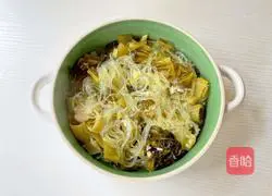 Golden soup Illustration of how to make pickled fish 10