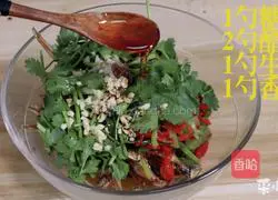 Illustration of how to make cold dried petrel fish 4