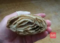 Illustration of how to make sesame sesame cakes 11