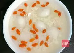 Illustration of how to make glutinous rice balls stuffed with rice wine 12