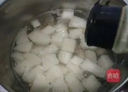 Illustration of how to make radish pork ribs soup 10