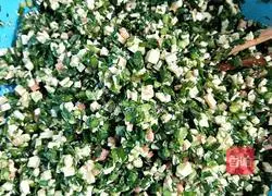 Illustration of how to make leek and tofu stuffed cake 6