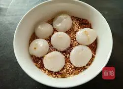 Sesame rolled golden dumplings Illustration of how to do it 16