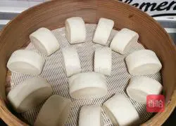 Illustration of how to make milk-flavored steamed buns 9