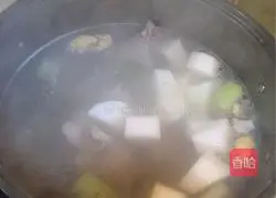 Illustration of how to make mutton in clear soup 2