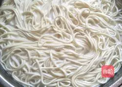 Cool Illustration of making noodles 2