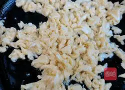 Illustration of how to make egg, leek and shrimp buns 6