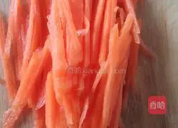 Illustration of how to make cold black fungus 2