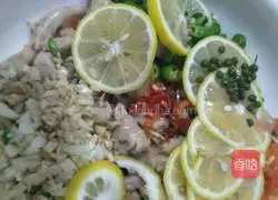 Illustration of how to make spicy and sour lemon chicken feet 6