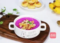 Illustration of how to make dragon fruit banana milkshake 9