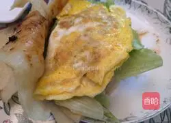 Illustration of how to add eggs to flatbread 5