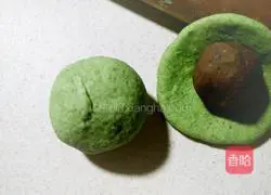 Illustration of how to make fresh bean paste buns 13