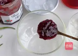 How to make raspberry jam and cranberry drink Illustration 2