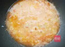 Illustration of how to make tomato and egg noodle soup 12