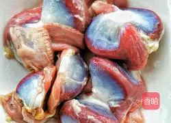 Illustration of how to make spicy duck gizzards 1