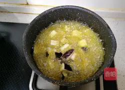 Illustration of how to make diced eggplant and meat sauce noodles 6