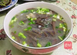 Illustration of how to make duck blood, vermicelli and mutton soup 8